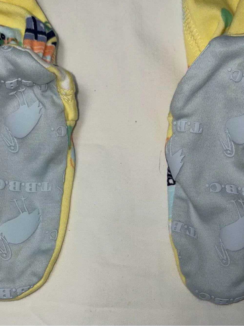 The Beaufort Bonnet Co yellow sleeper with birthday train sz 12-18 months NWOT